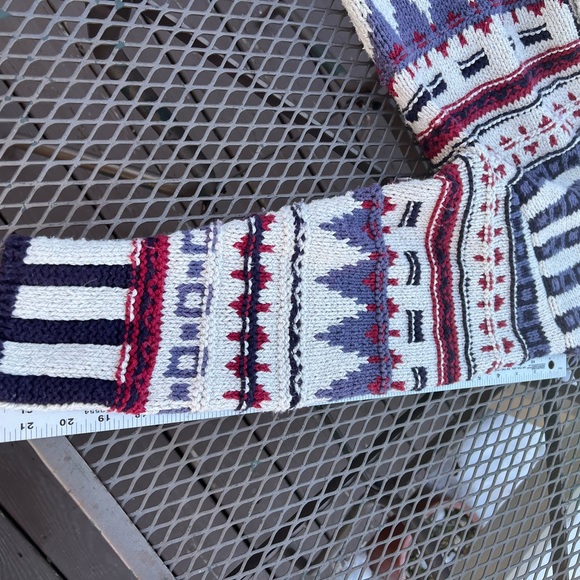 Eddie Bauer Legend Chehalis Hand Knit Sweater, Aztec pattern - Size Large - Picture 4 of 9